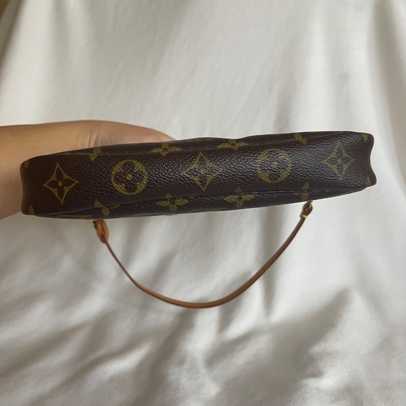 Vintage Louis Vuitton monogram pochette - Picture 5 of 15